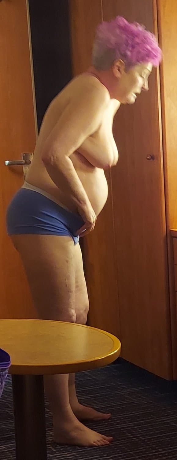 chubby mature granny wife naked on cruise