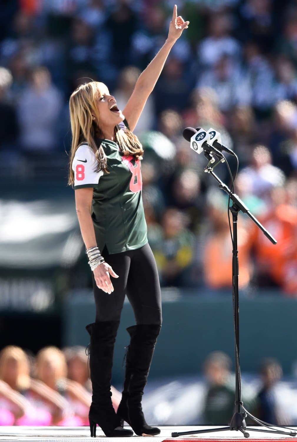 Lilian Garcia pre WWE fame shaking her titties in the club circa 2003