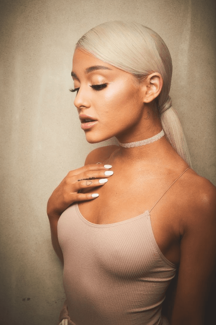 Ariana Grande - Sweetener Photoshoot Exclusive