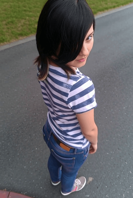 miki showing her panties