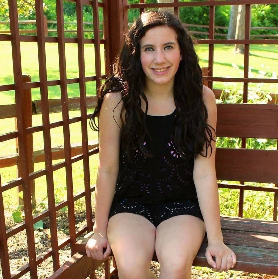 Teen goon doll Ashley loves cum