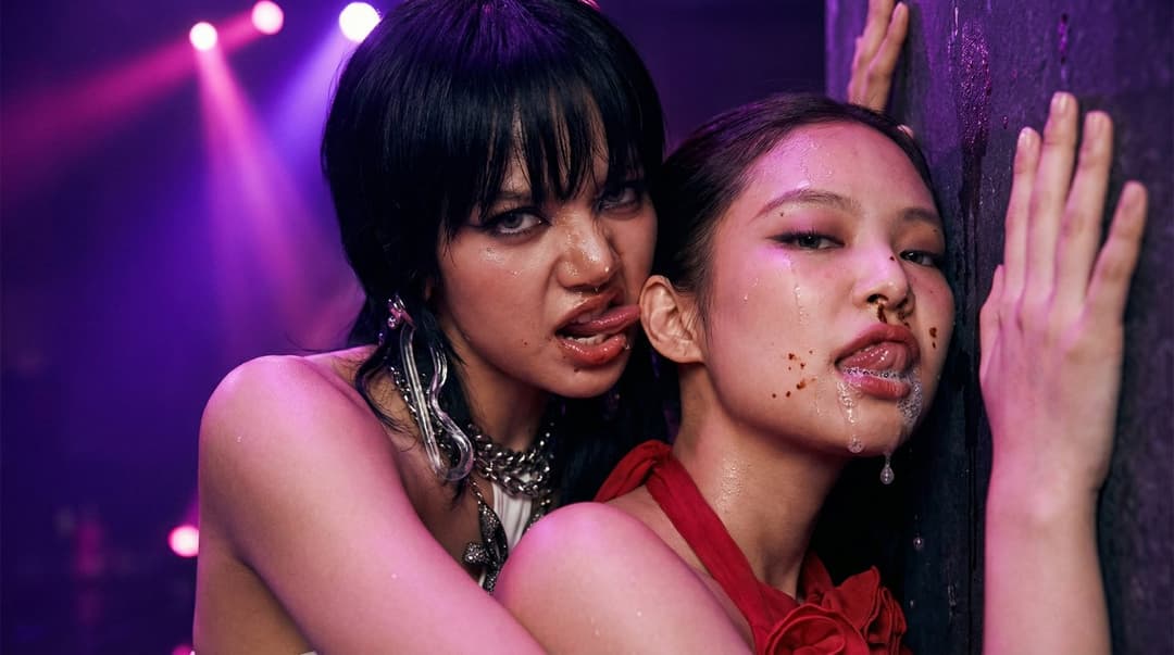 AI Celebs: LISA vs. JENNIE (Starring. LISA and JENNIE from BLACKPINK)