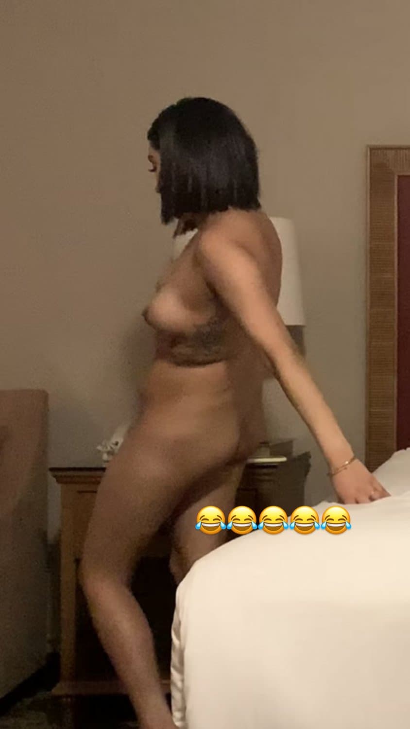 Click to view full size LAZY EYE SHIT BODY LATINA MOM WITH LOOSE ASSHOLE