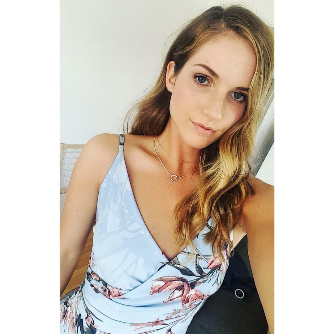 Tight MILF Noelle - Leaked Boudoir