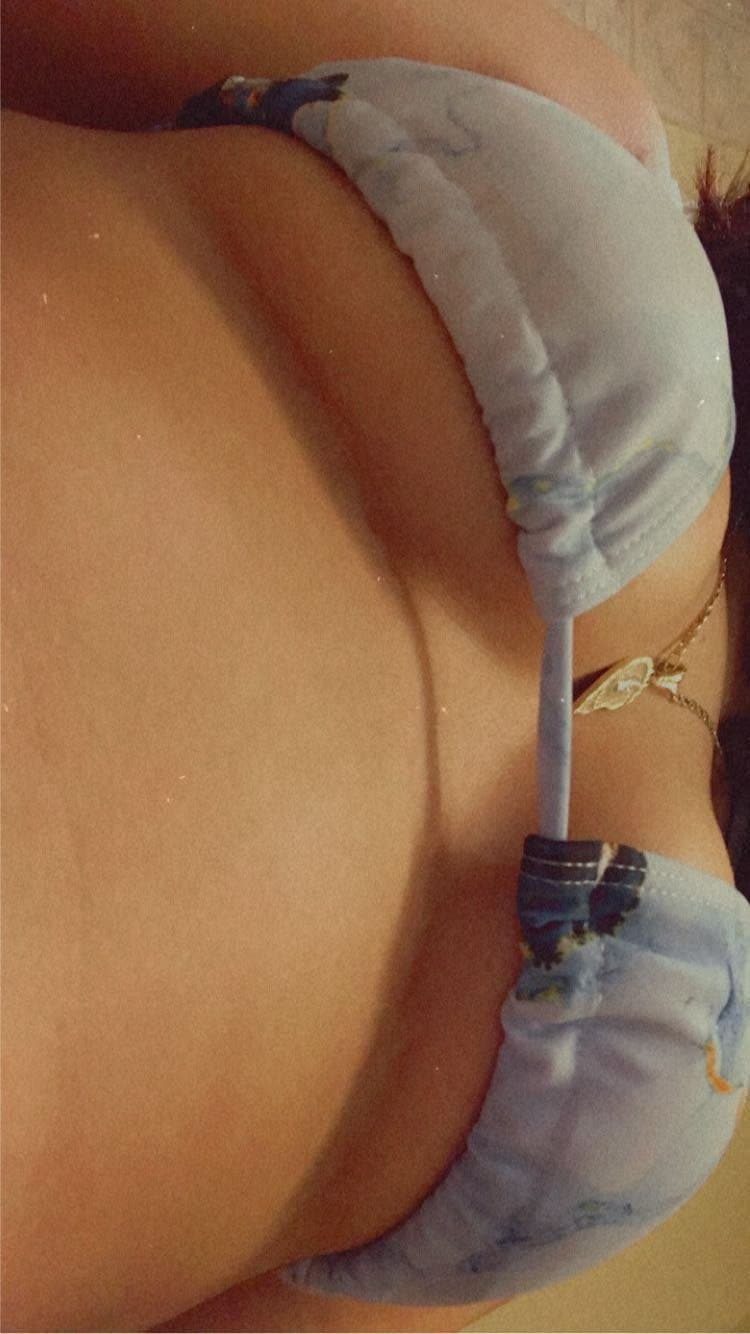 Young Latina baddie young ass