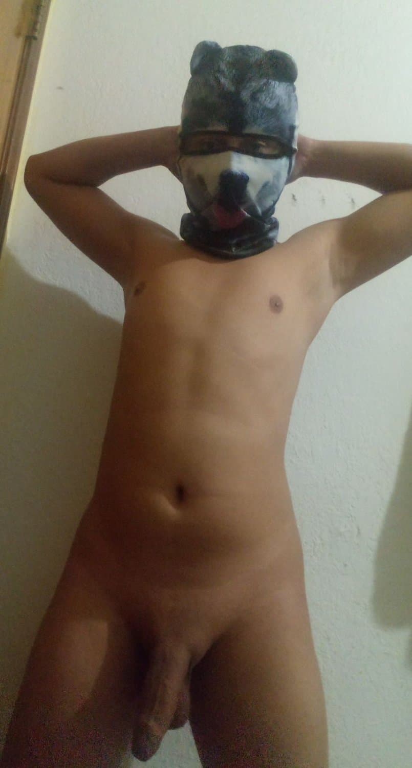 Sexy femboy will cam for anyone (discord: cutefemboysissy)