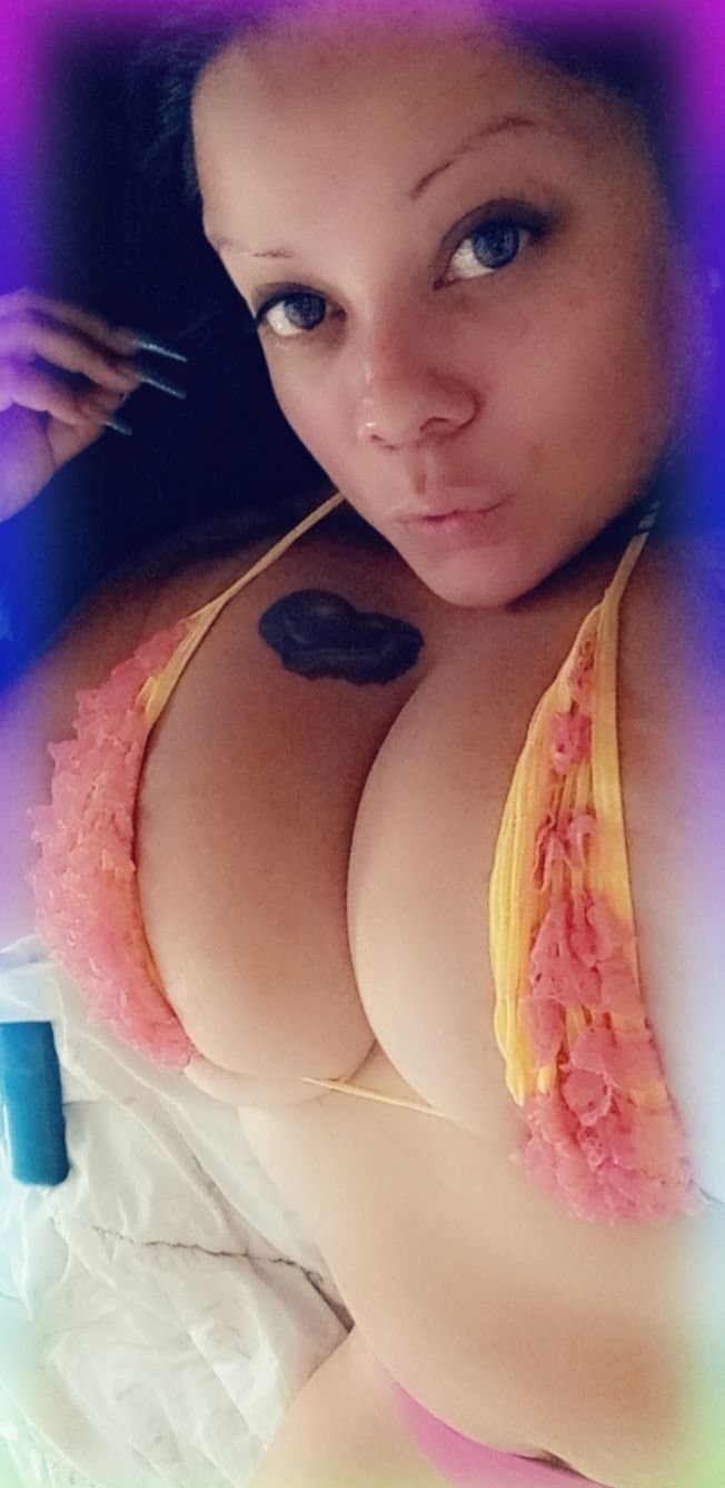 Latina chola has massive tits and loves cum on her lips and massive tits