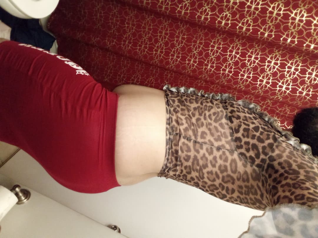 Wish I had more clothes to dress in. Love it. Wish I had someone to have freaky conversations.