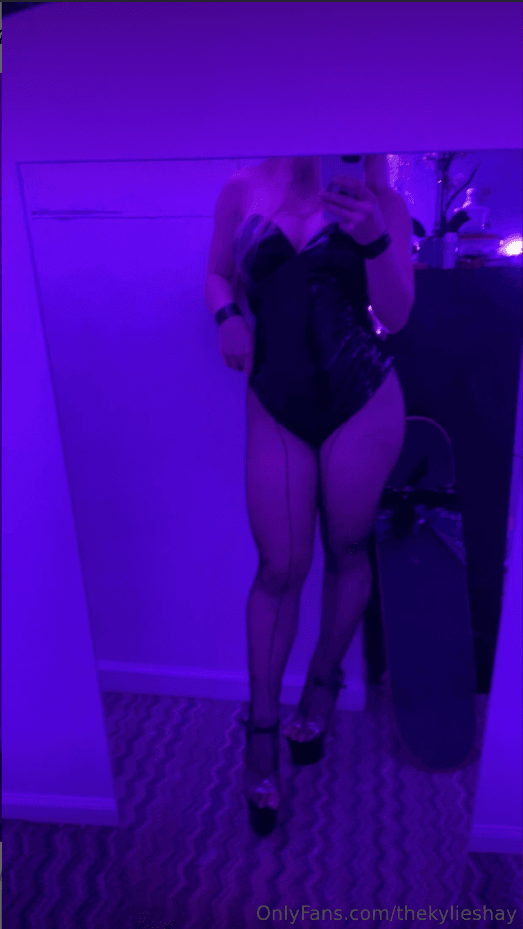 Kylie Shay King Adiontis collab