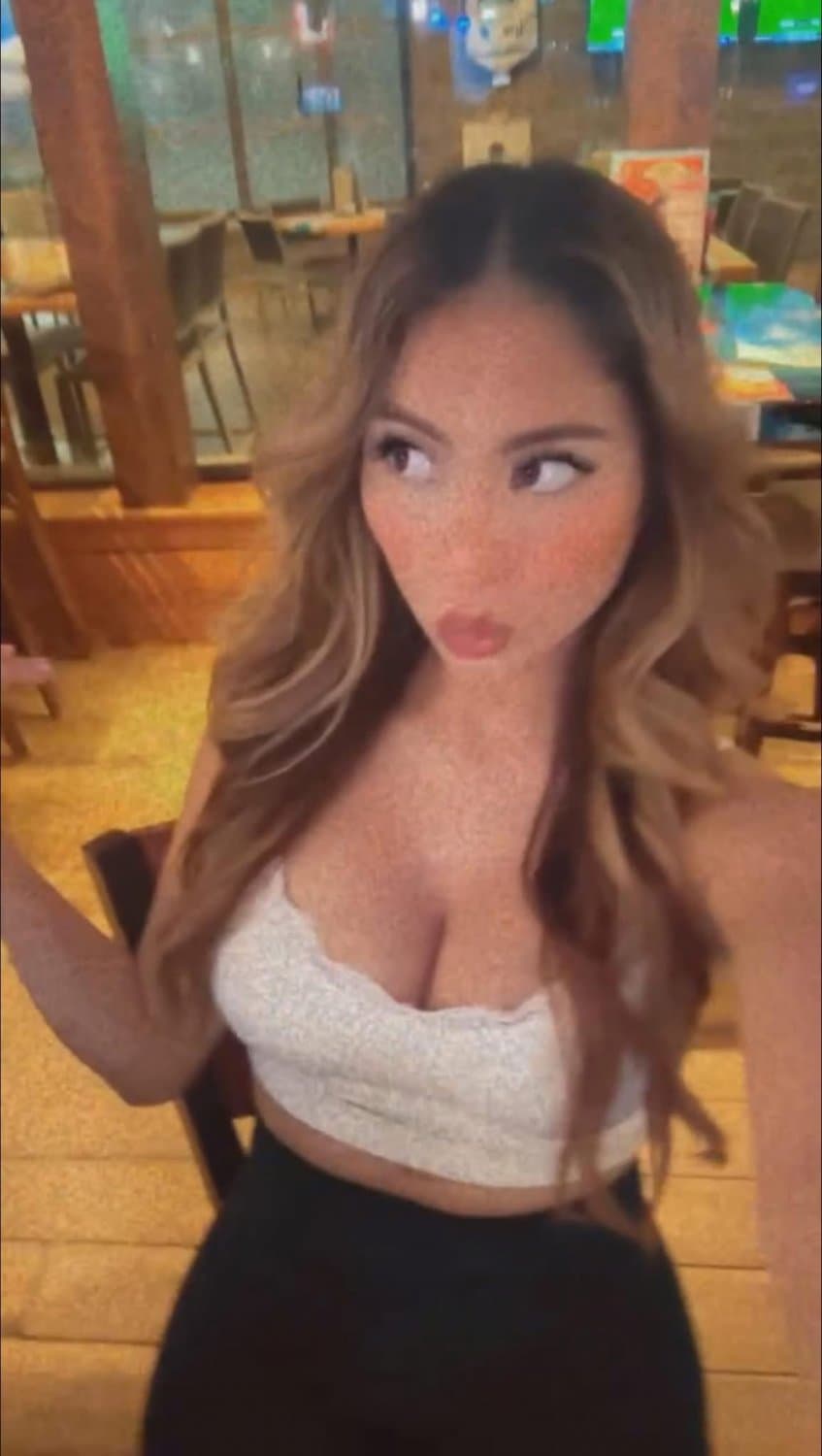 Sexy hooters Latina slut