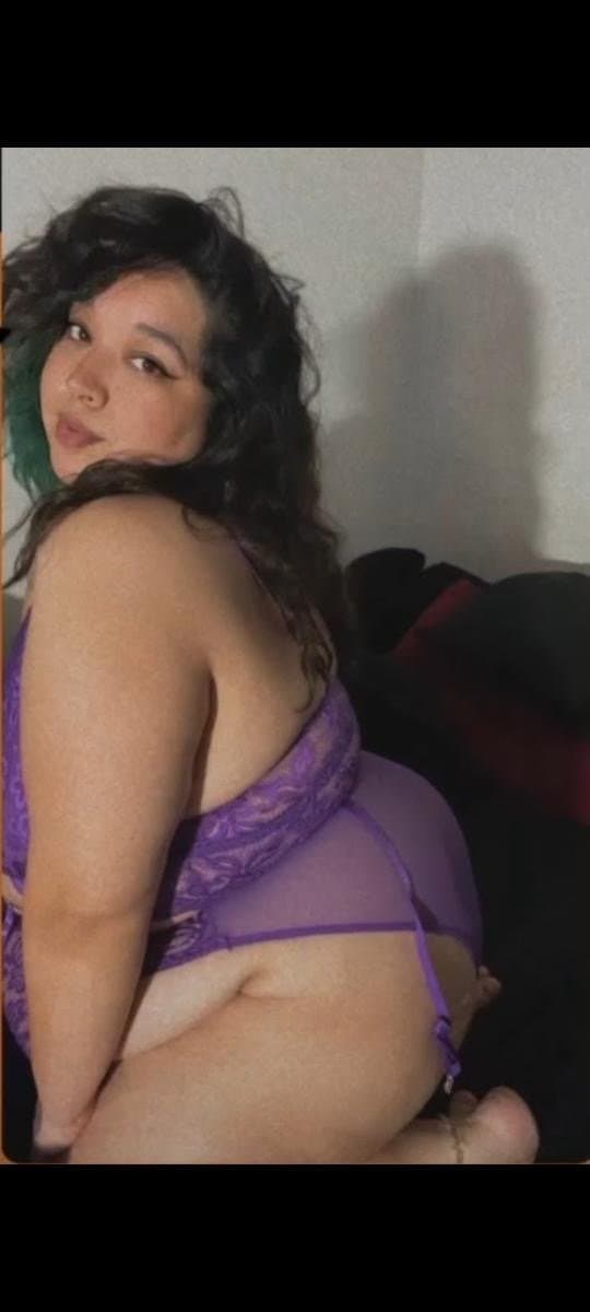 She wanted to show me her Barney suite and how she spreads her ass ??