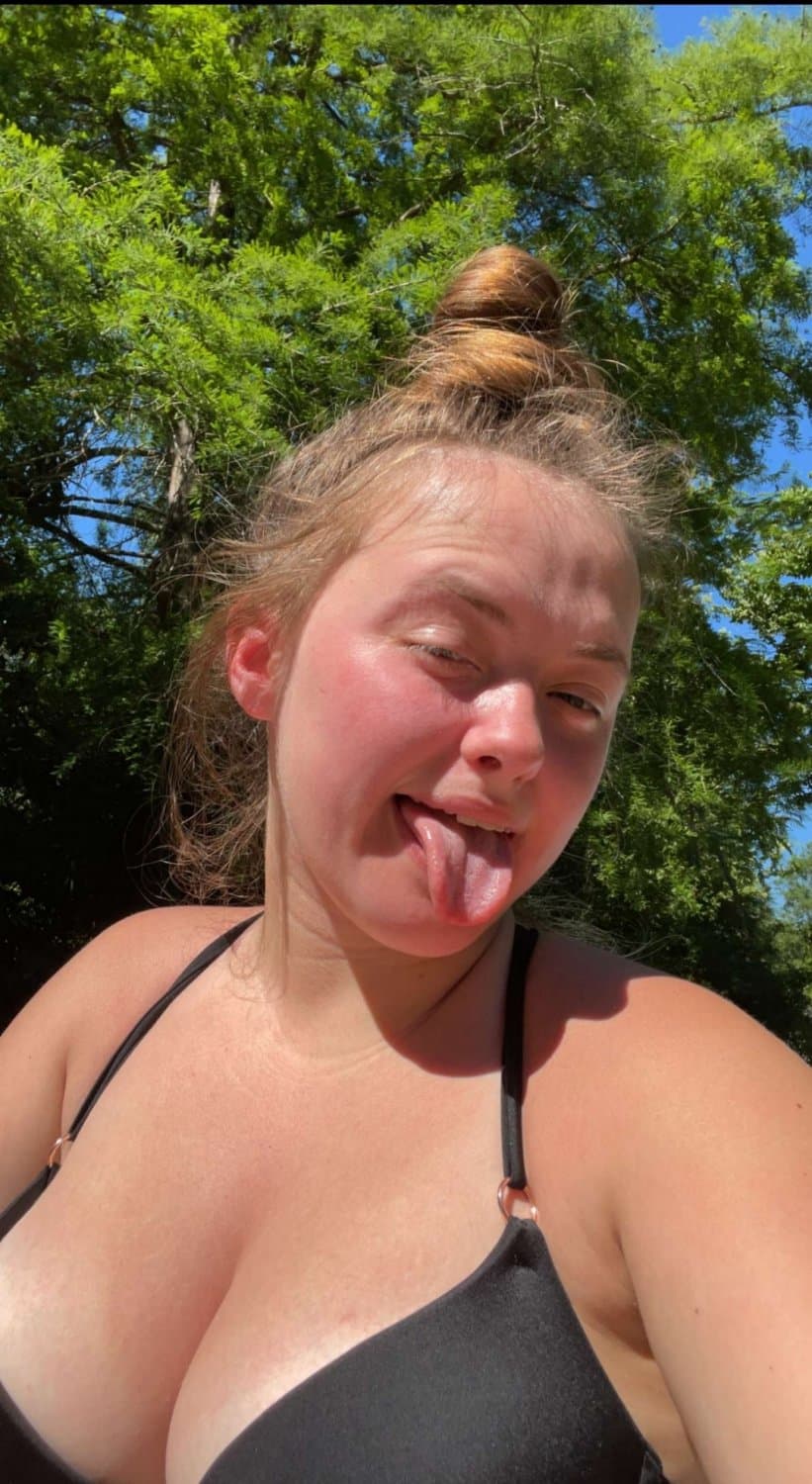 23yo 4’8 36DD Slutty Daycare Teacher Morgan Shaw from Decatur Illinois