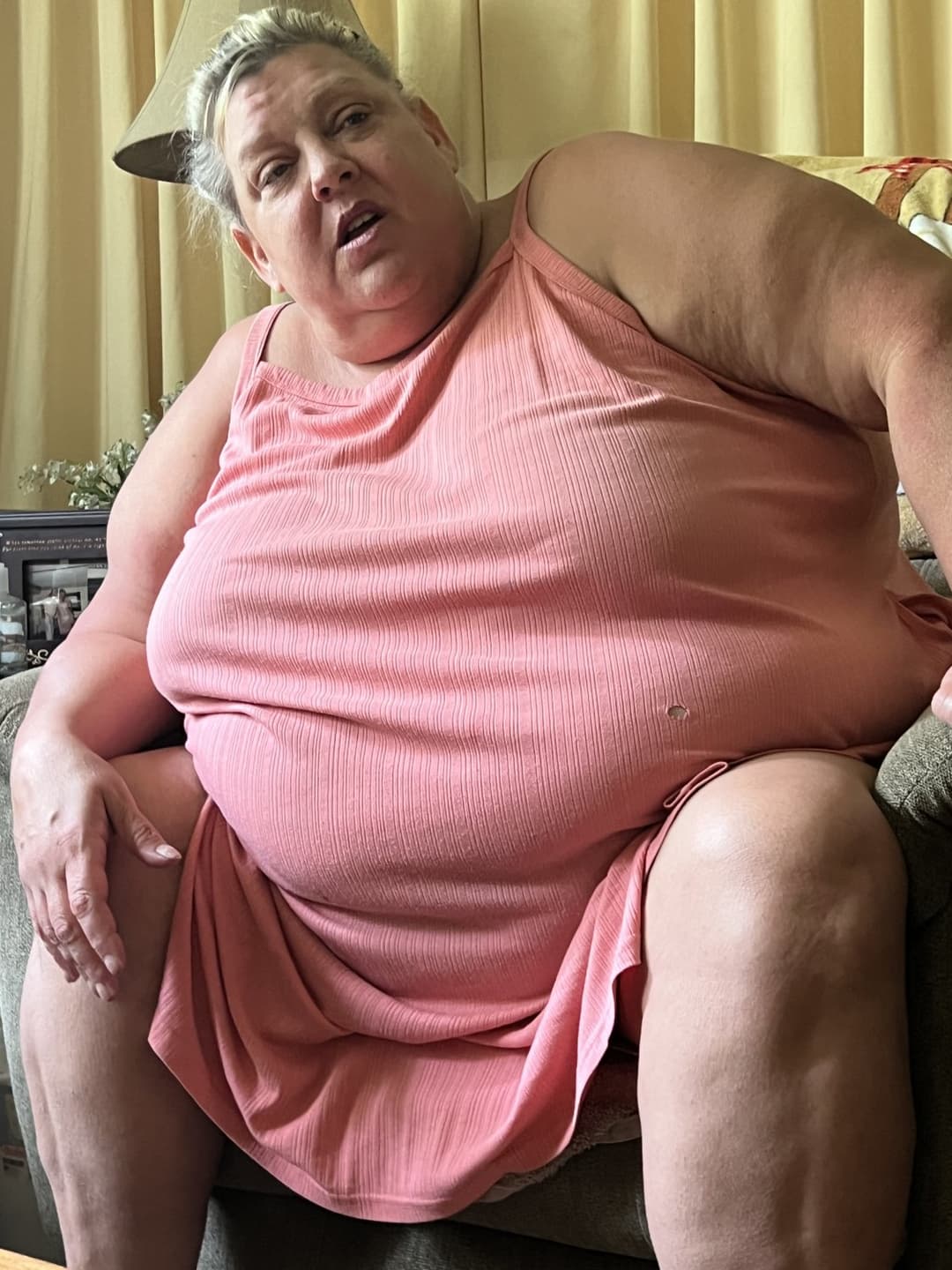 Real ssbbw mom candid too fat to stand and cook but fat enough to fuck