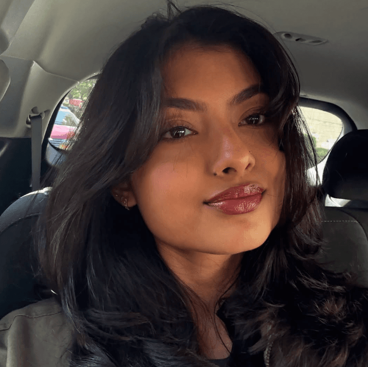 model slut Tora Rozario sucking black balls and photos