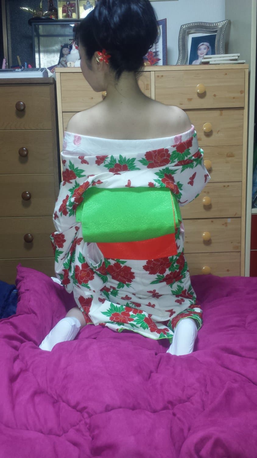 Click to view full size Japanese kimono