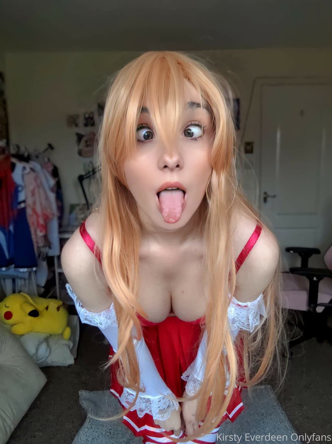 perfect tits english OF girl