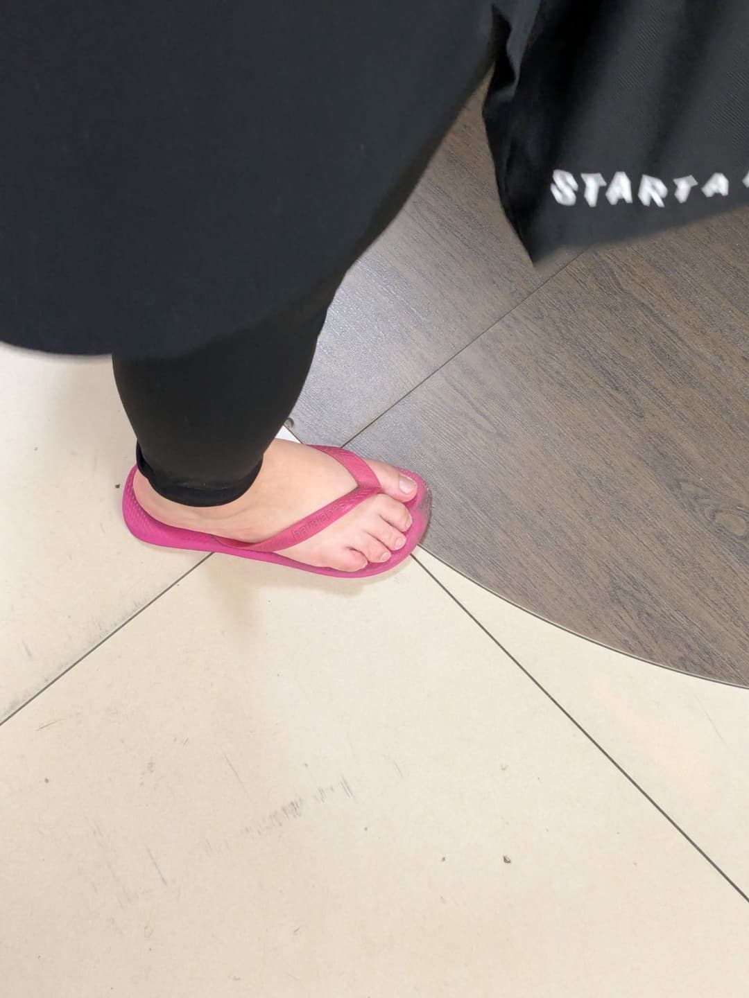 Asian shoes / feet & cum 3