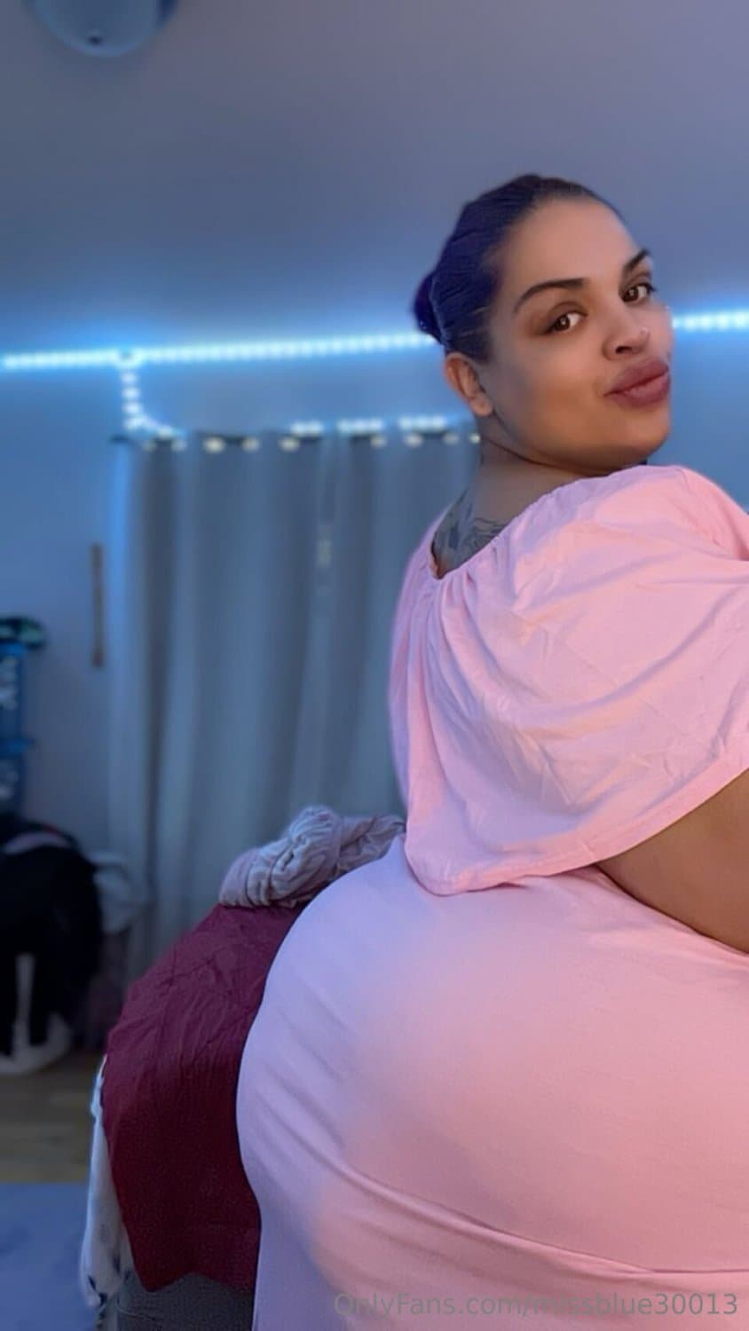 Mami Got A Colossal BoOtY!!!