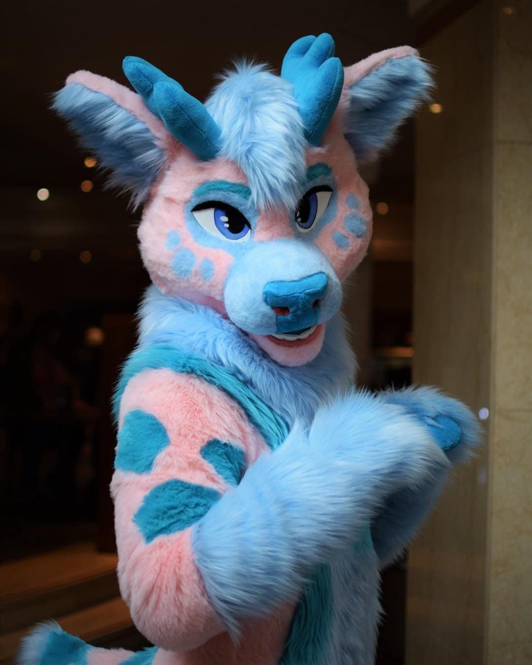 [FURRY] ??? british twink femboy furry with fat ass in deer fursuit (ďêëř_mäġâņ/ďêëřmäġâņäď)