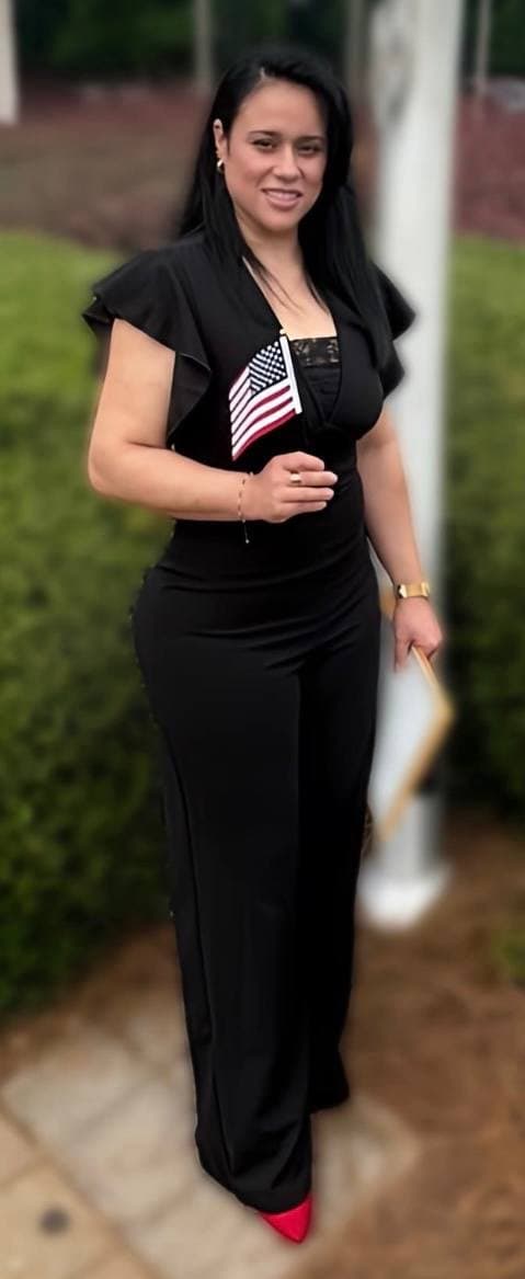 Look at this Stacked Thick Latina Milf, Is she built for BBC?