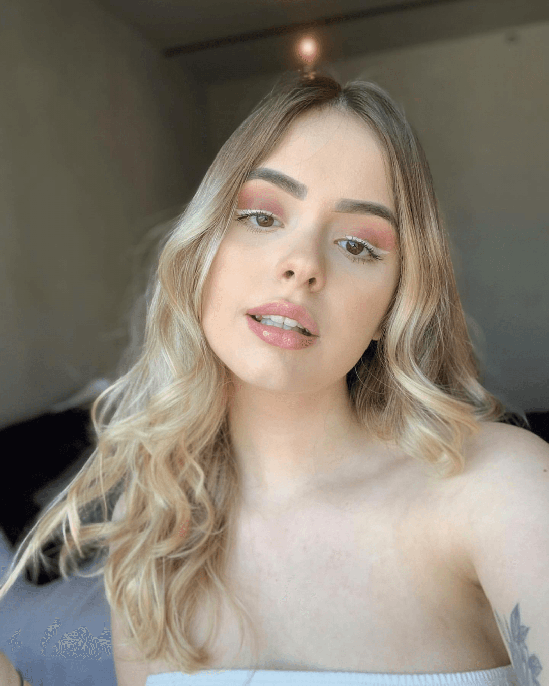 Young hot slut, amazing faceporn. Big boobs