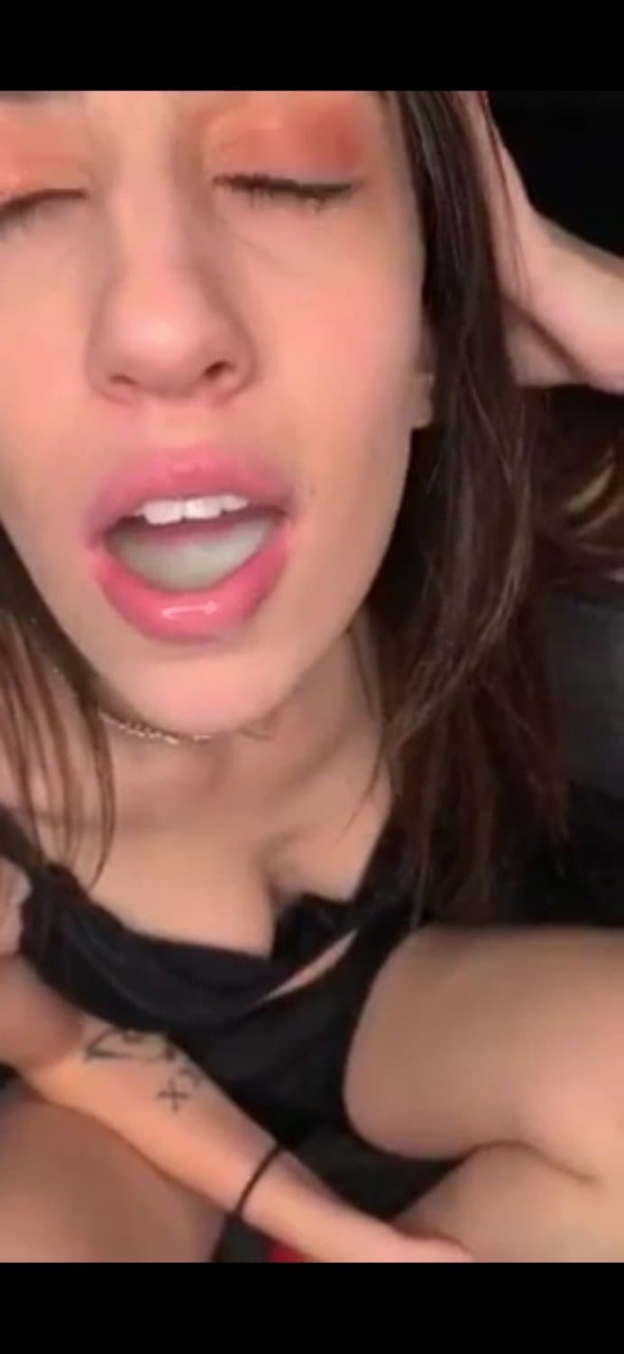 Model gets a mouthful of cum. Swallowed ???