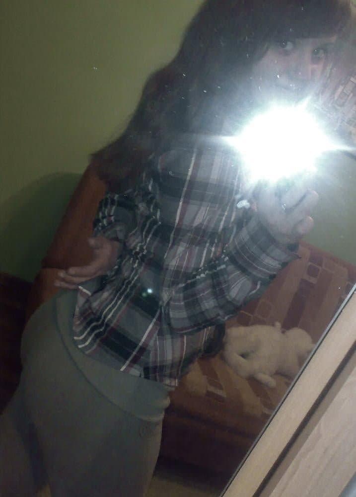 Click to view full size Make her Famous - Roxy - Cheating Slut Girlfriend