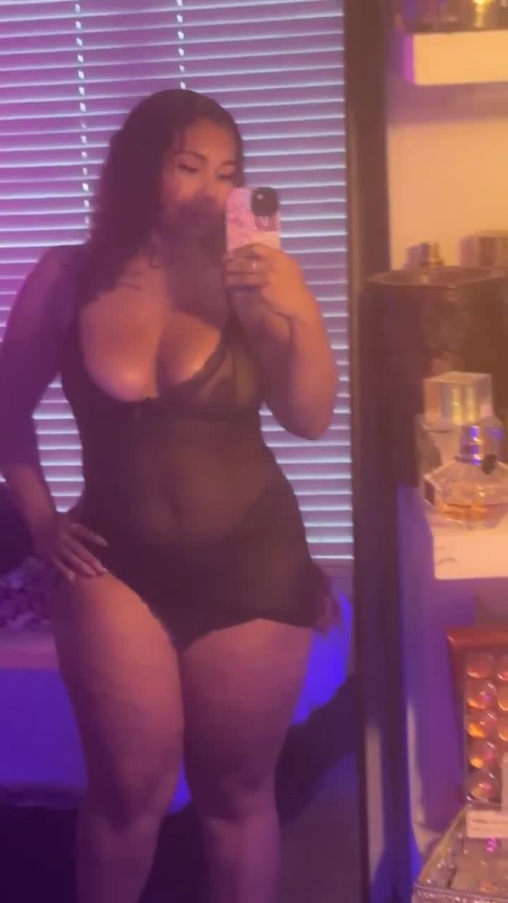 Thick latina loves bbc. Girls add my snapchat- bbc.10inch4u