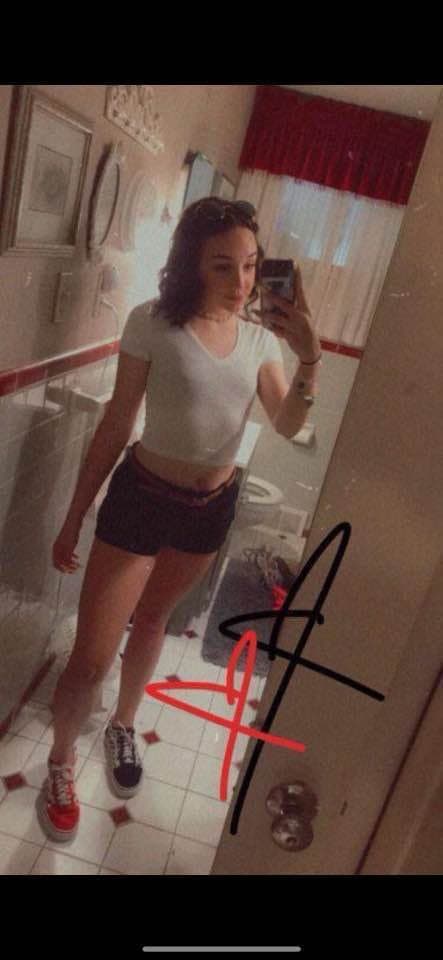 Make me a dumb depraved leaky mess for your irl nn feet bikini gf sis heels kik goonergone2