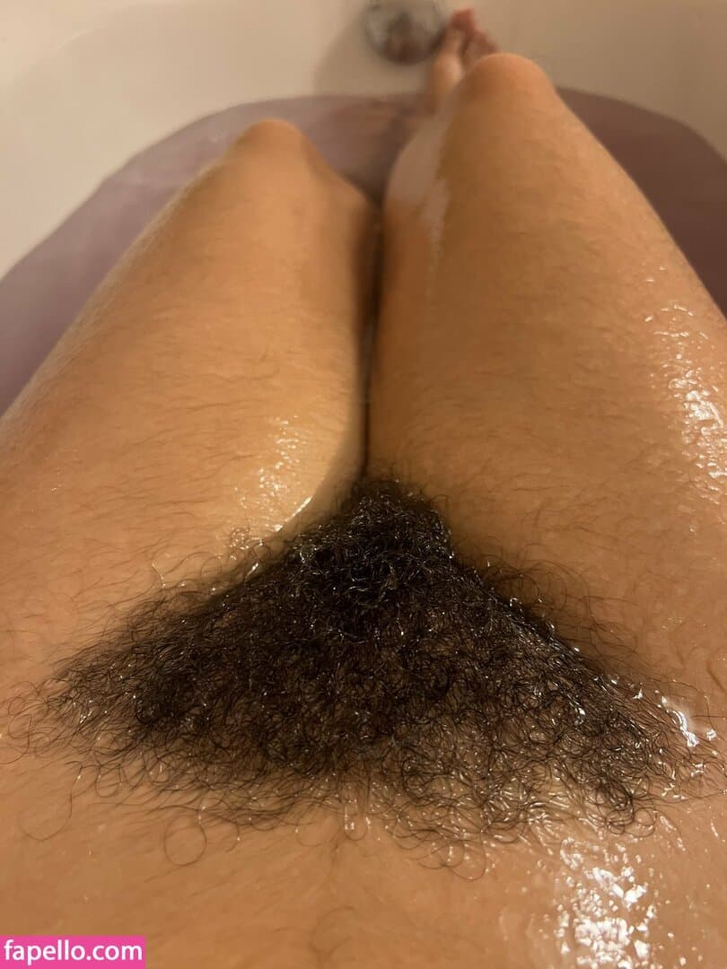 ittybittycherry / Bushy