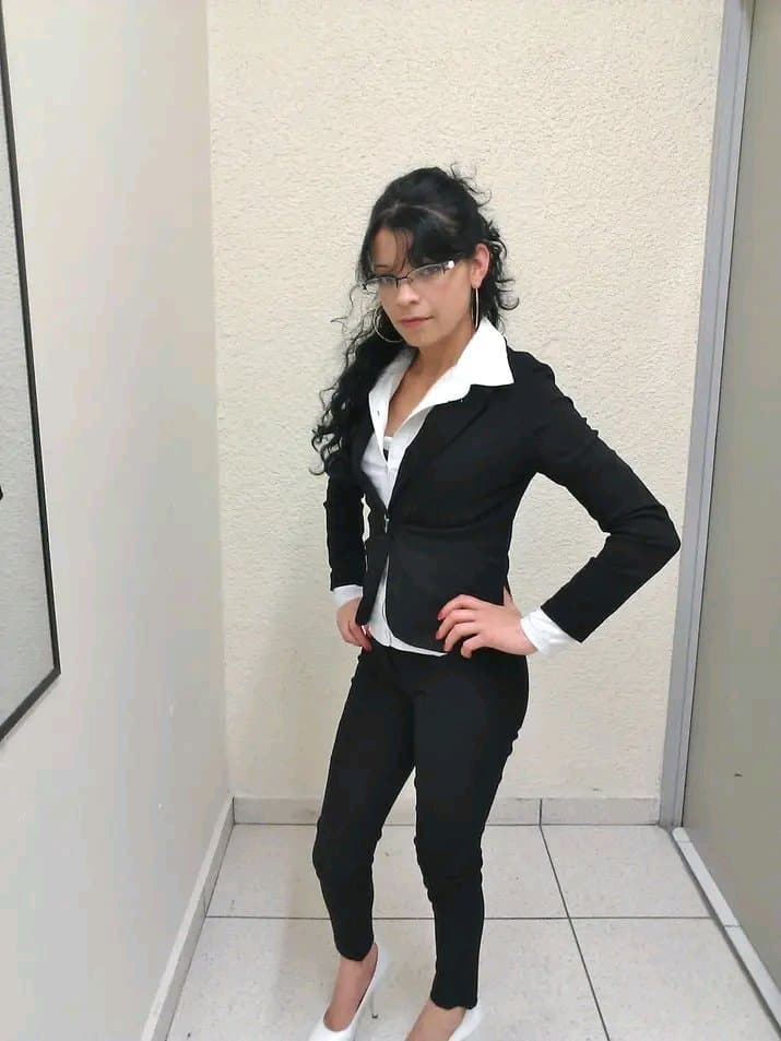 Vendedora mexicana sexi de Elektra