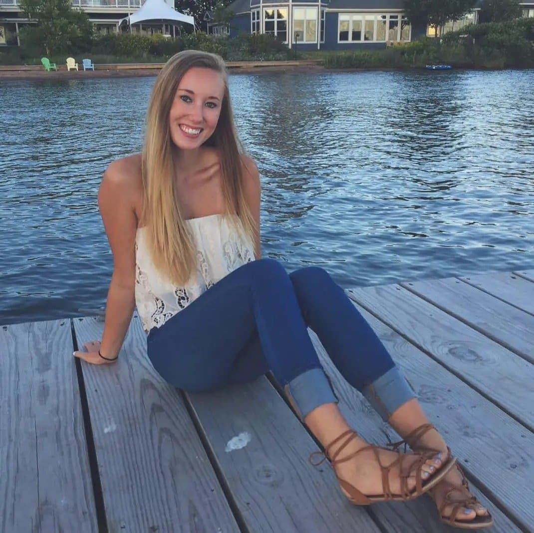 Petite dirty blonde Kelsi made famous.  Sexy little girlfriend wants to be a webslut.