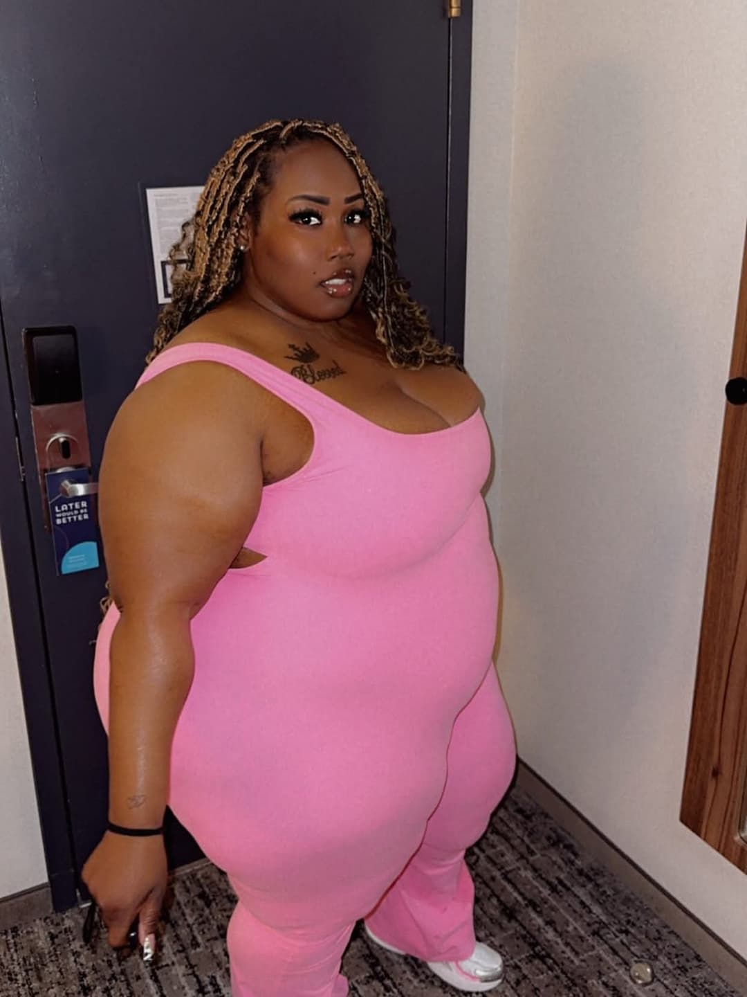 SSBBW EBONY HUGE OLE BIG ASS BOOTY