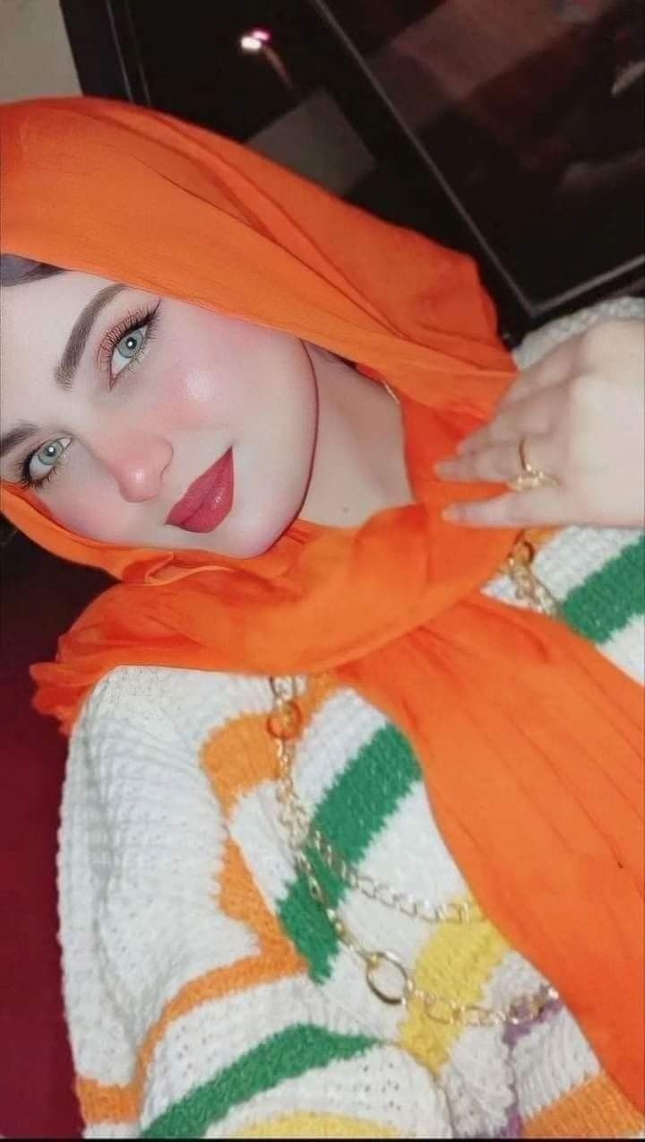 Click to view full size The beauty of the veiled Arab girl is seductive and flaming ?????