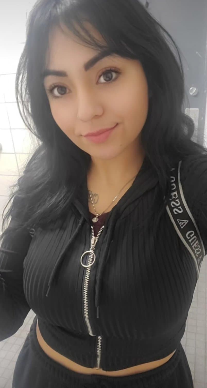 My friends wife I want to fuck her