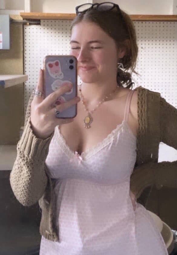 My sister’s got pretty green eyes and big fat tits