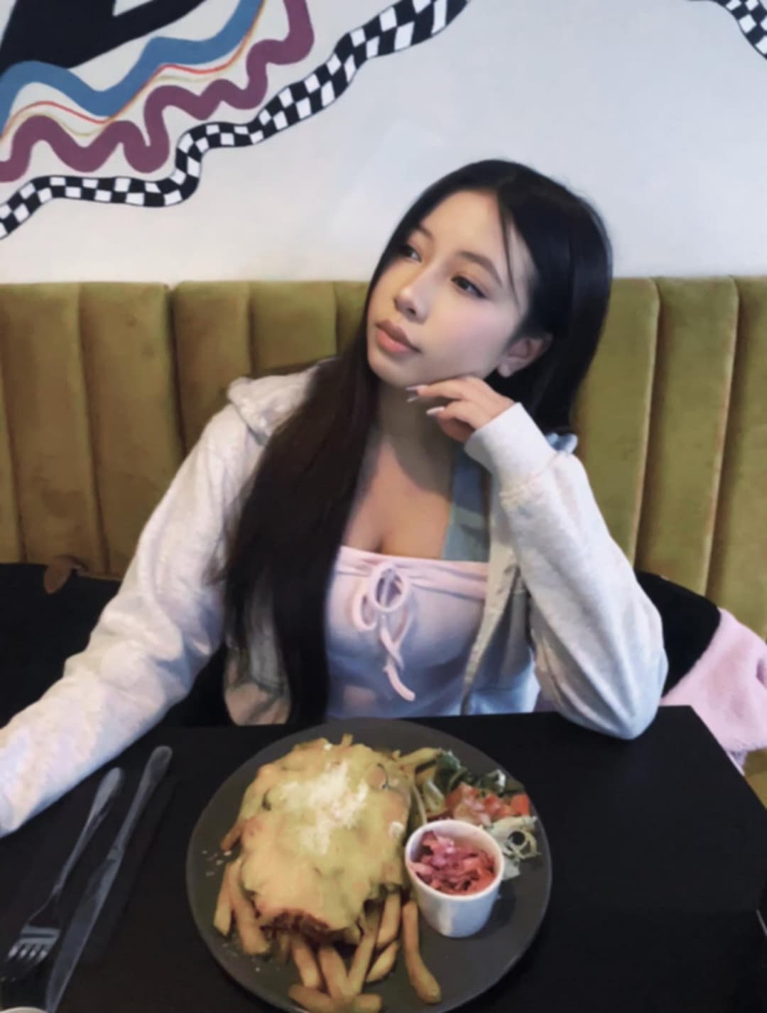 Lost my 18f gf to a 53m white bull. Lost bet. Kik j4cvck. Audio is them