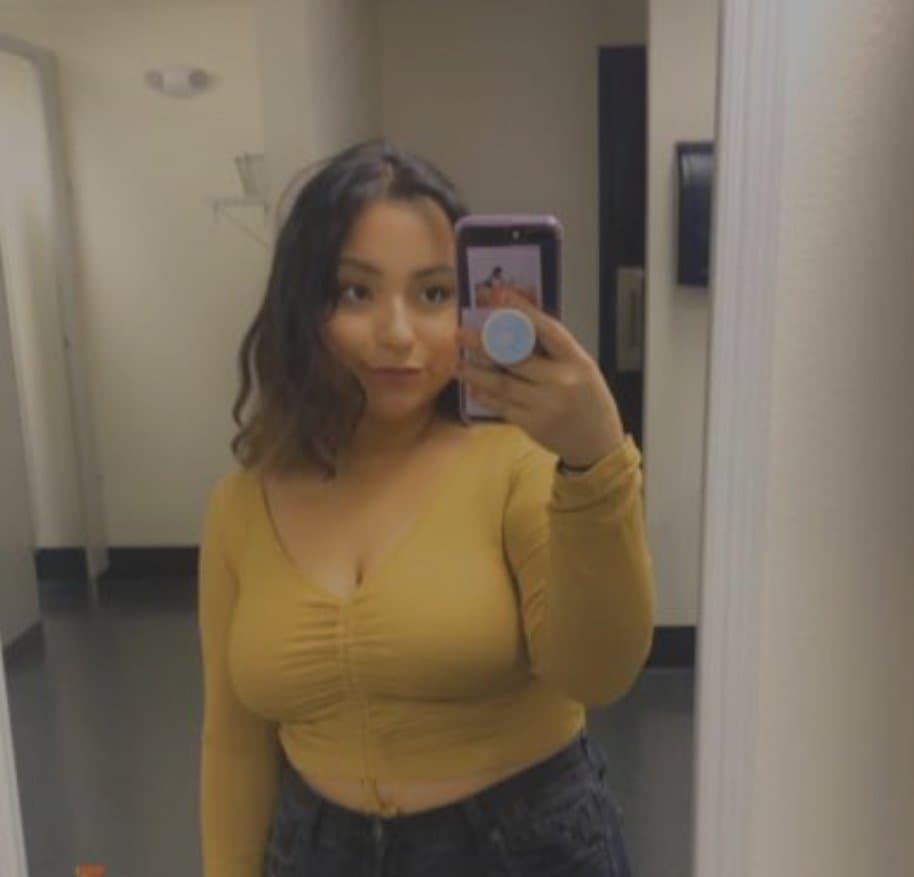 Pretty Latina pretty tits