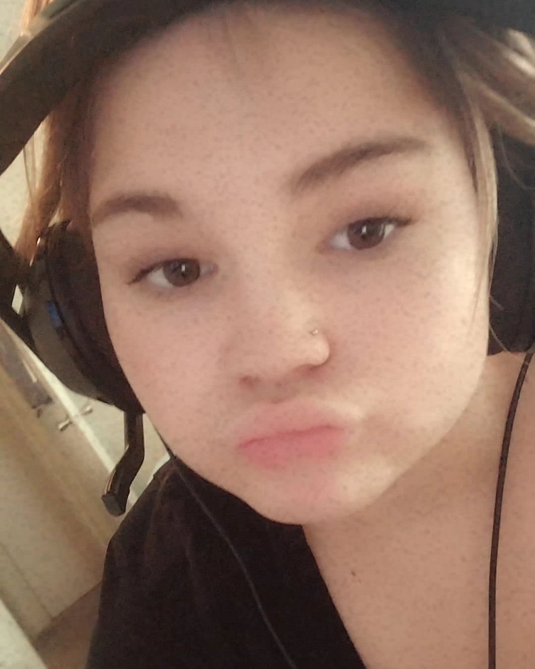 BAD BITCH TT GOONING US FOR FUN