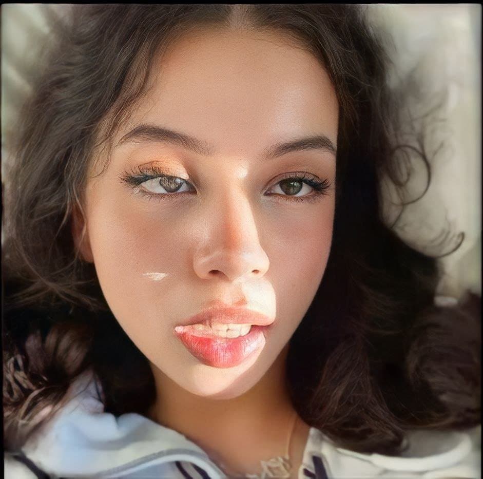 Barely legal Arab teen slut : Maram