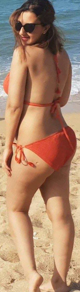 Katia algérienne chienne