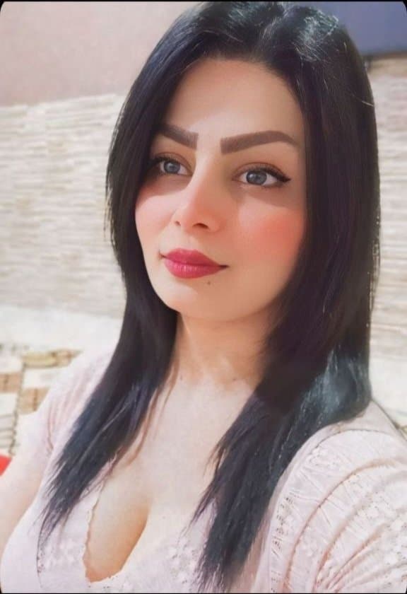 A beautiful Syrian Arab wife???