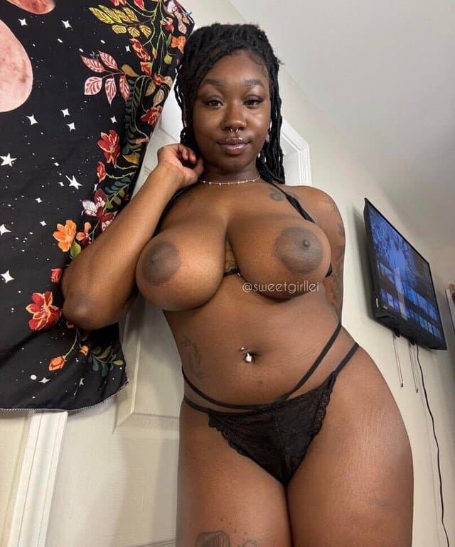 BBW darkskin big titty ebony