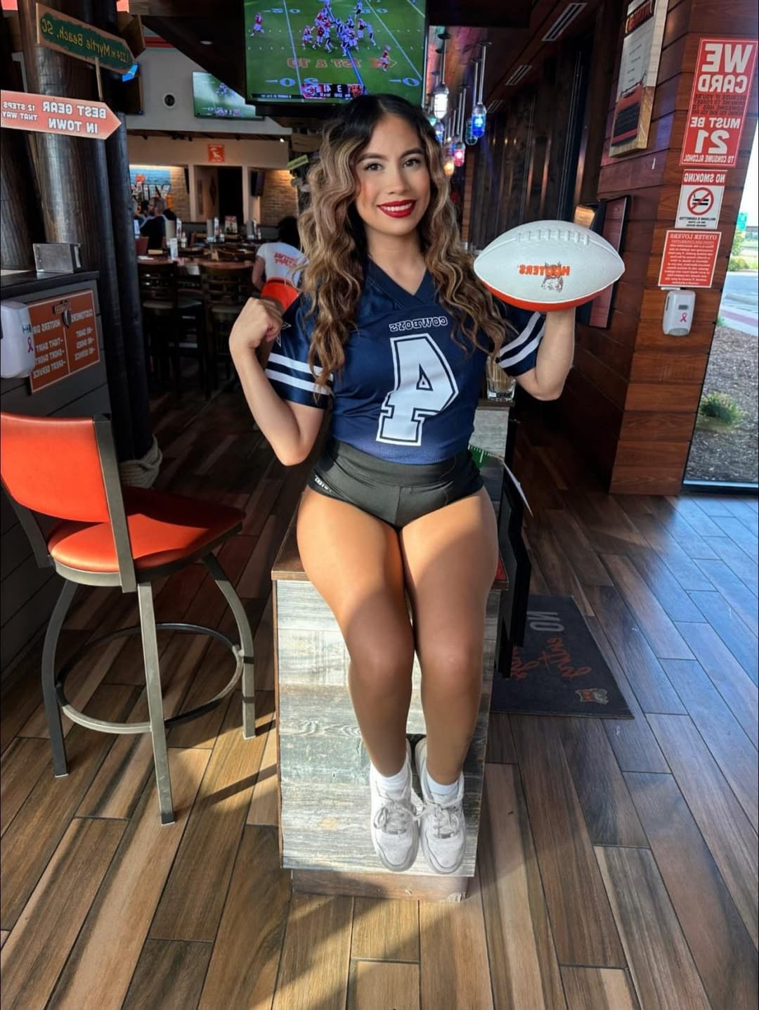 Sexy hooters Latina slut