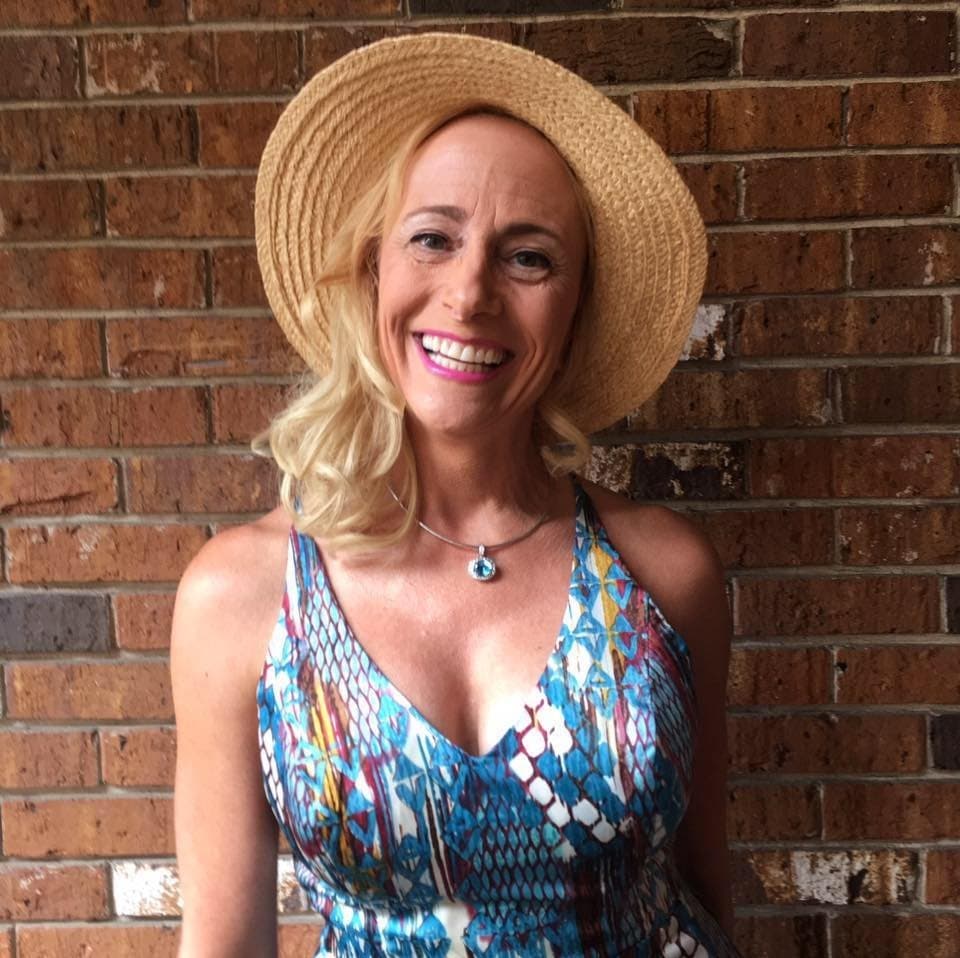 Lynn added her pussy to the collection of pussies guys were filming at mardi gras