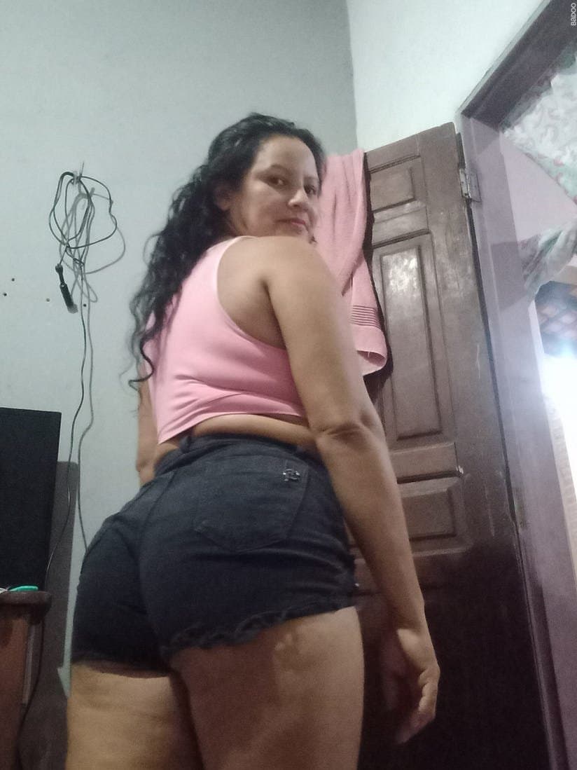 Padrão da coroa Paraense, baixinha, morena e rabuda