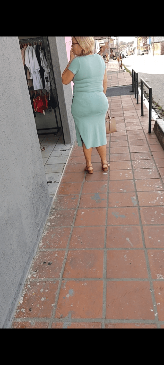 Crente do bundão cheio de celulite