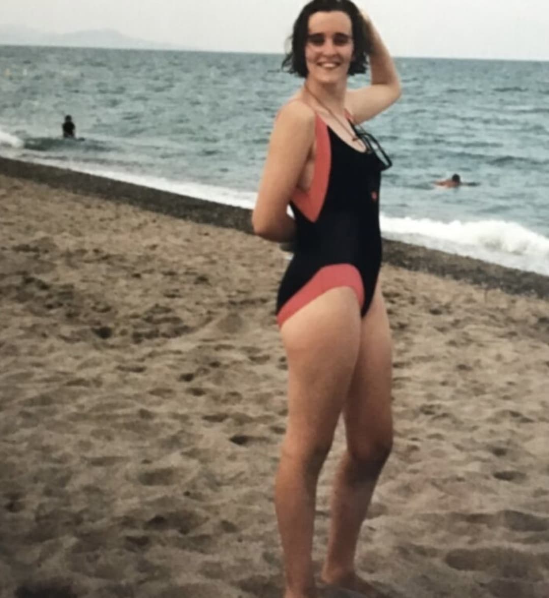 belle salope à la chatte poilue