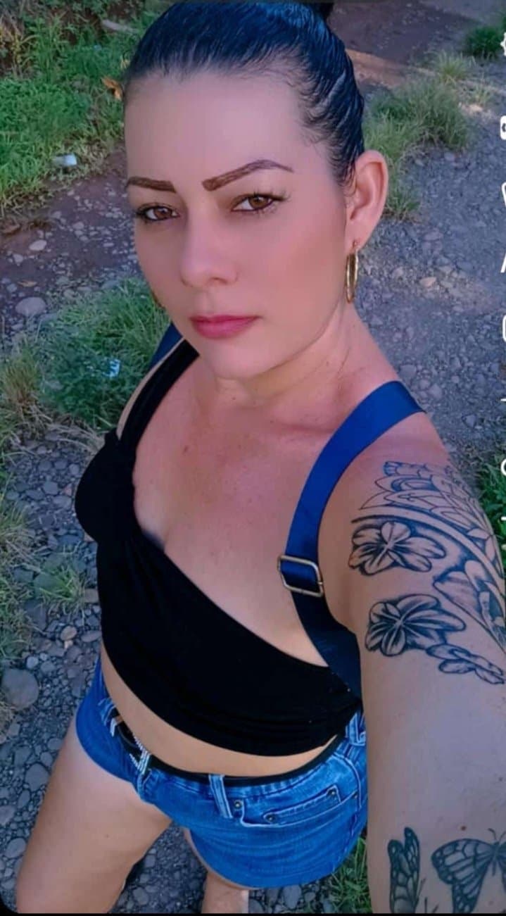 Click to view full size Esta puta me vende contenido exclusivo?maría