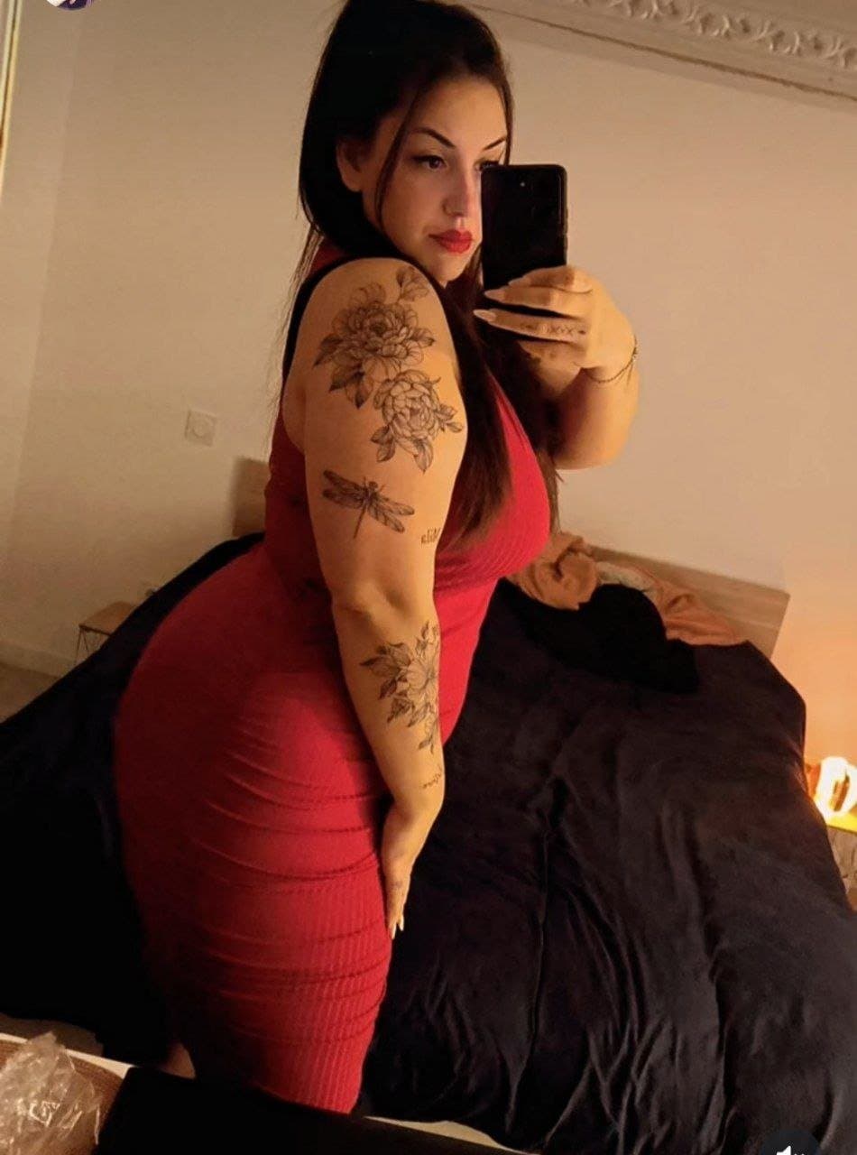 Chienne milf française exposé